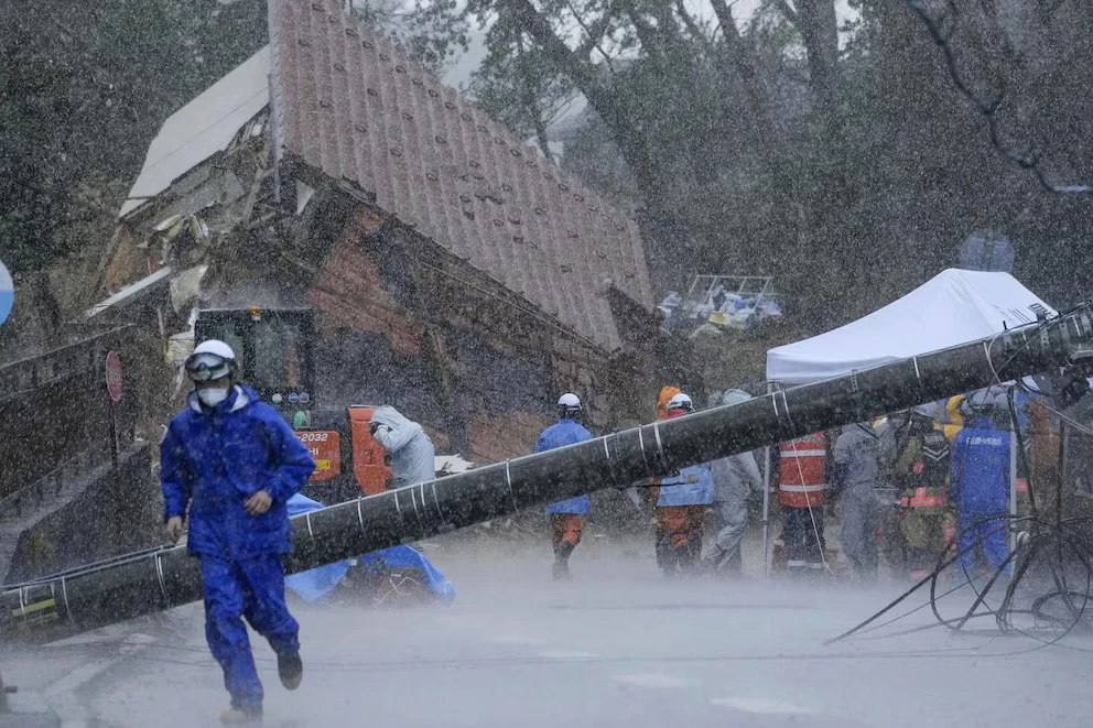 Fuerte sismo en Japón alerta y enciende vigilancia