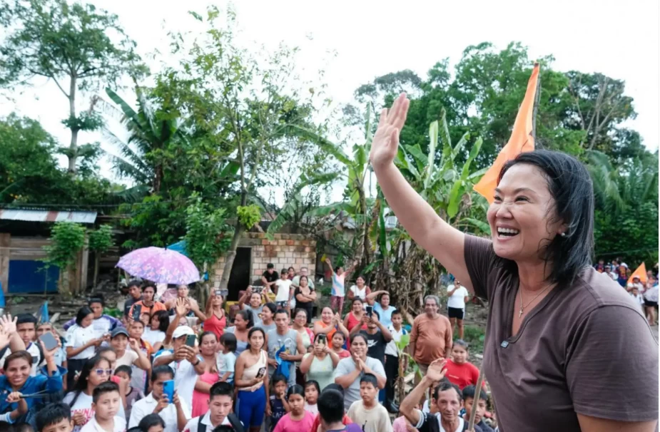 Keiko promete un “gobierno desde la cancha” en la Amazonía