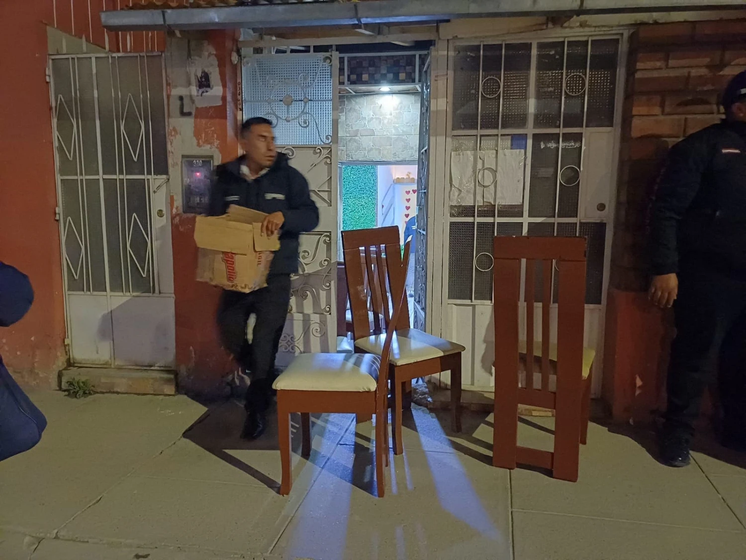 Huancayo decomisa bar ilegal que operaba como restaurante