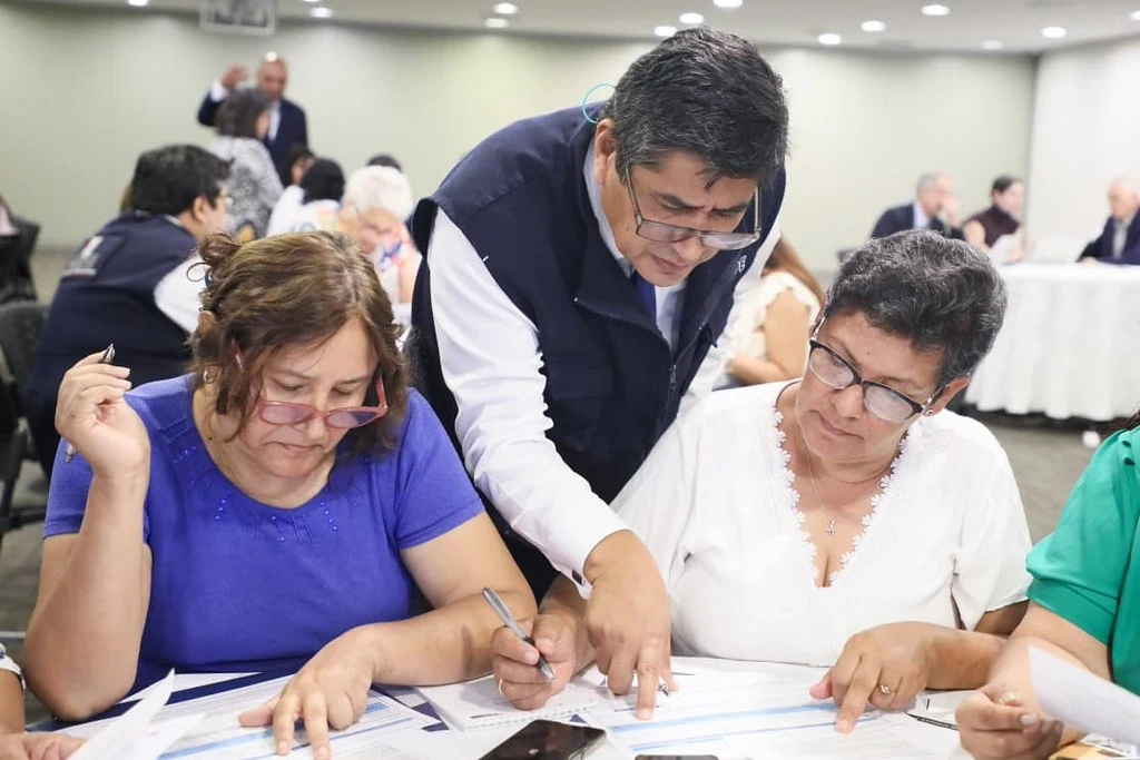 ONPE capacita a candidatos para rendir gastos