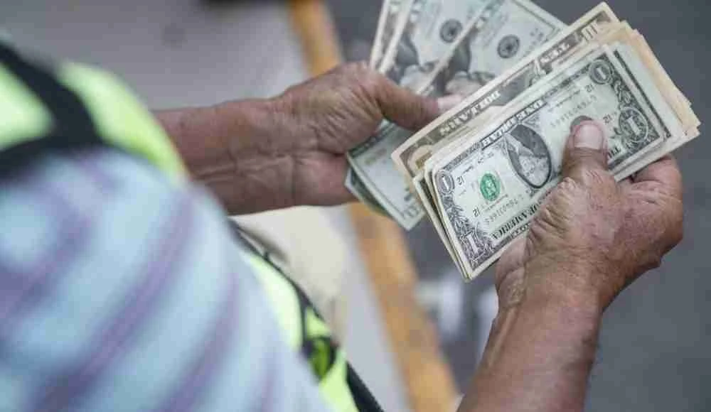 Dólar en Perú se dispara y alarma al mercado